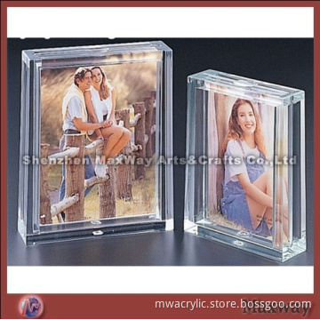 Transparent Finely Designed Acrylic Photo Frame